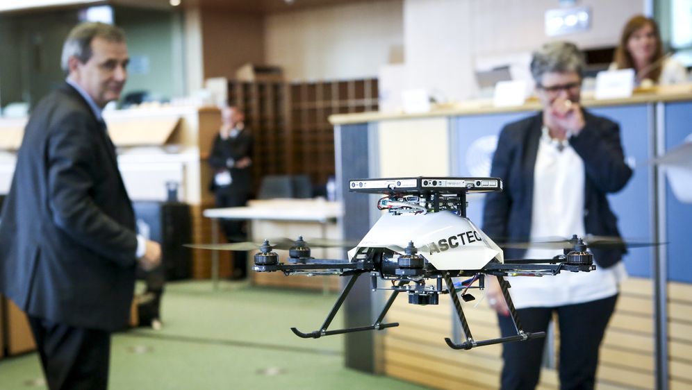 Dron u Europskom parlamentu (Foto: © European Union 2016 - Source : EP)