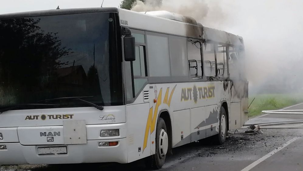 U Brezovici se zapalio autobus (Foto: Dnevnik.hr)