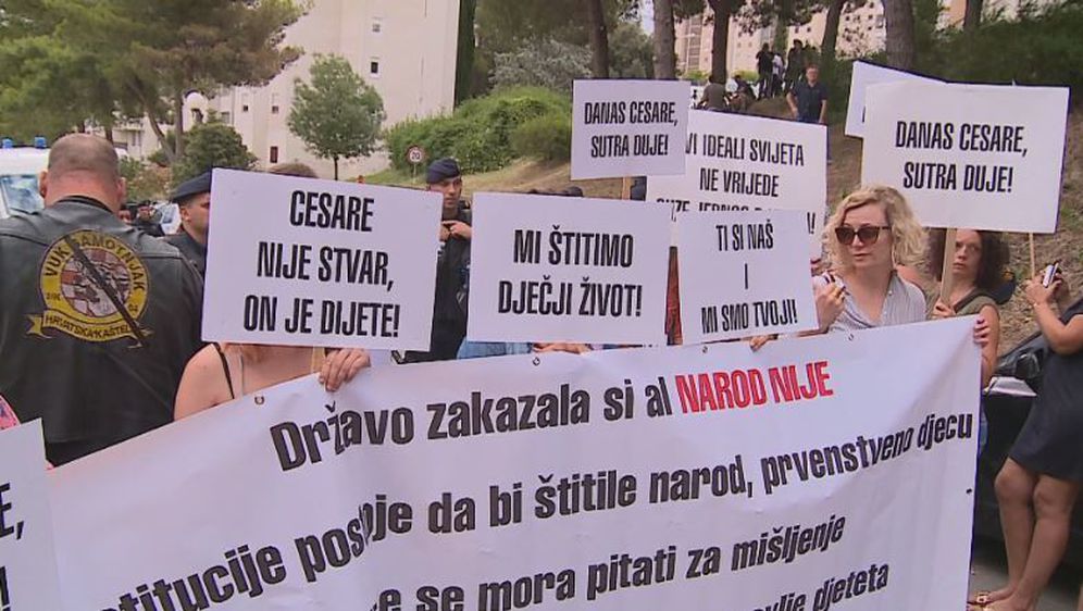 Inspekcija na splitskom sudu zbog ovrhe Cesarea (Foto: Dnevnikl.hr) - 2