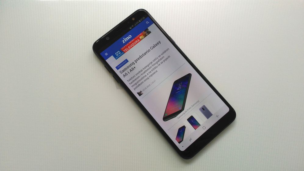 Samsung A6+ (Foto: Zimo)