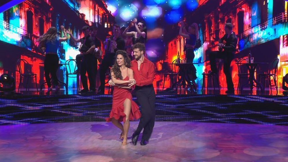 Ples sa zvijedama: Viktorija Đonlić Rađa i Marko Mrkić (Foto: Dnevnik.hr) - 1