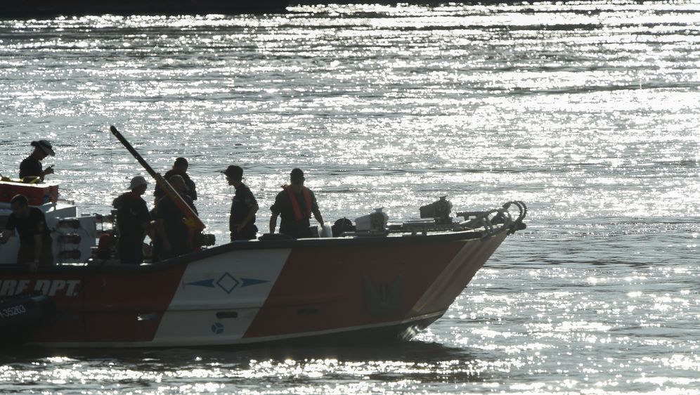 Nastavlja se potraga u Budimpešti (Foto: AFP)