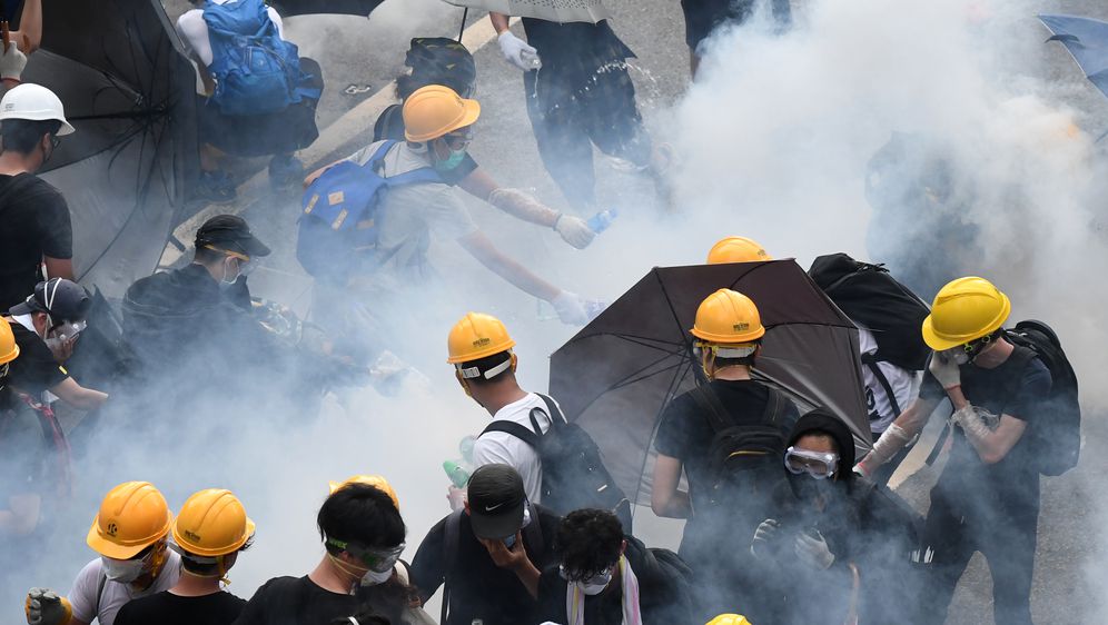 Masovni prosvjedi u Hong Kongu (Foto: AFP) - 5