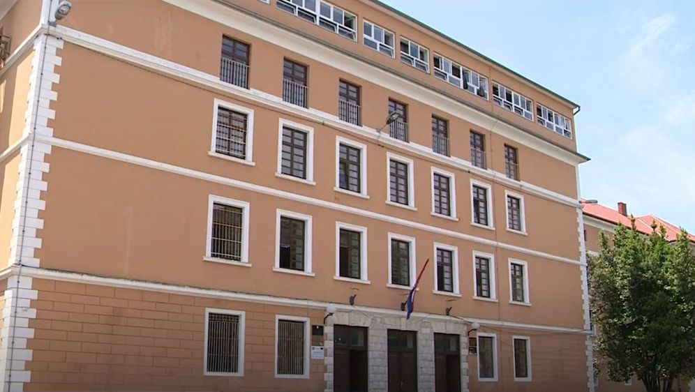 Profesorici u vodu podvalili dezinficijens - 2