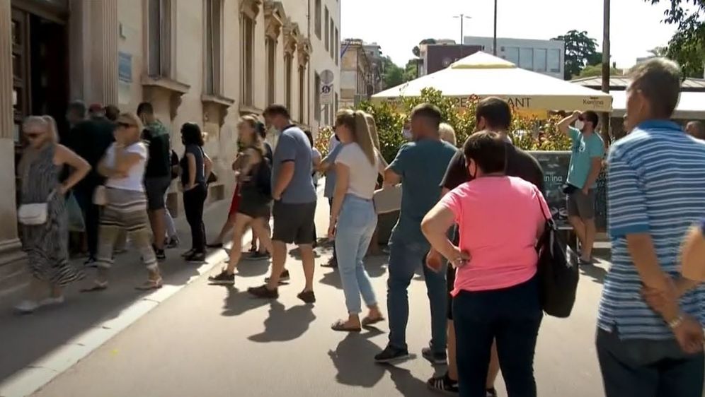 Nastavljeno cijepljenje bez najave - Gužve u Puli - 4