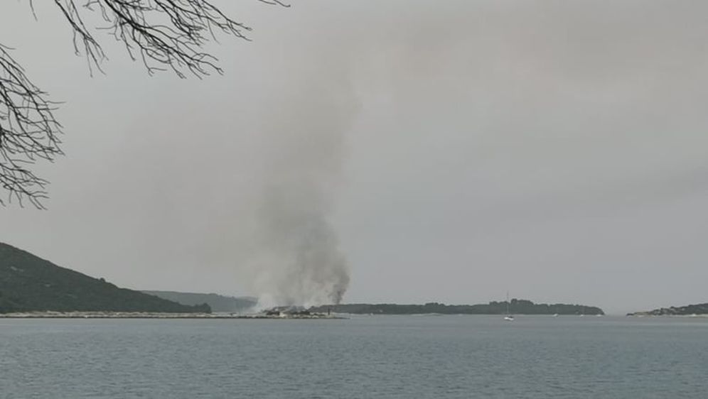 Požar na otoku