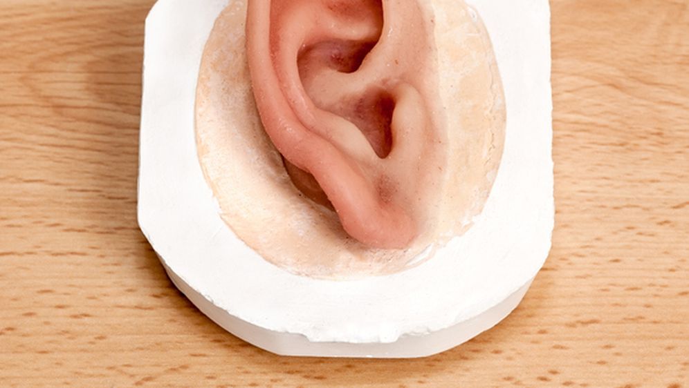 Umjetno uho, ilustracija