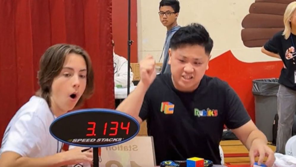 Obaranje svjetskog rekorda u slaganju Rubikove kocke