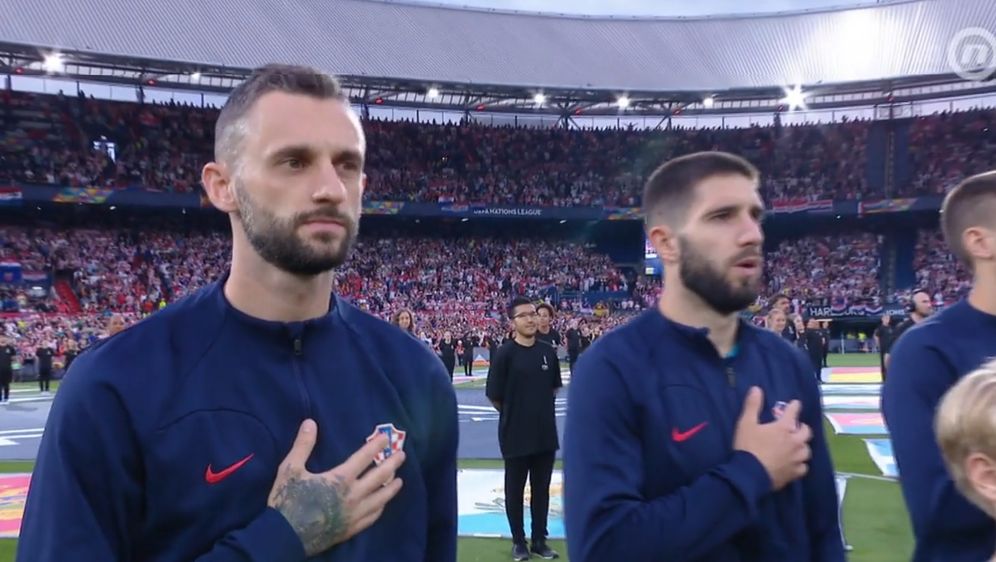 Himna prije utakmice Hrvatska - Španjolska