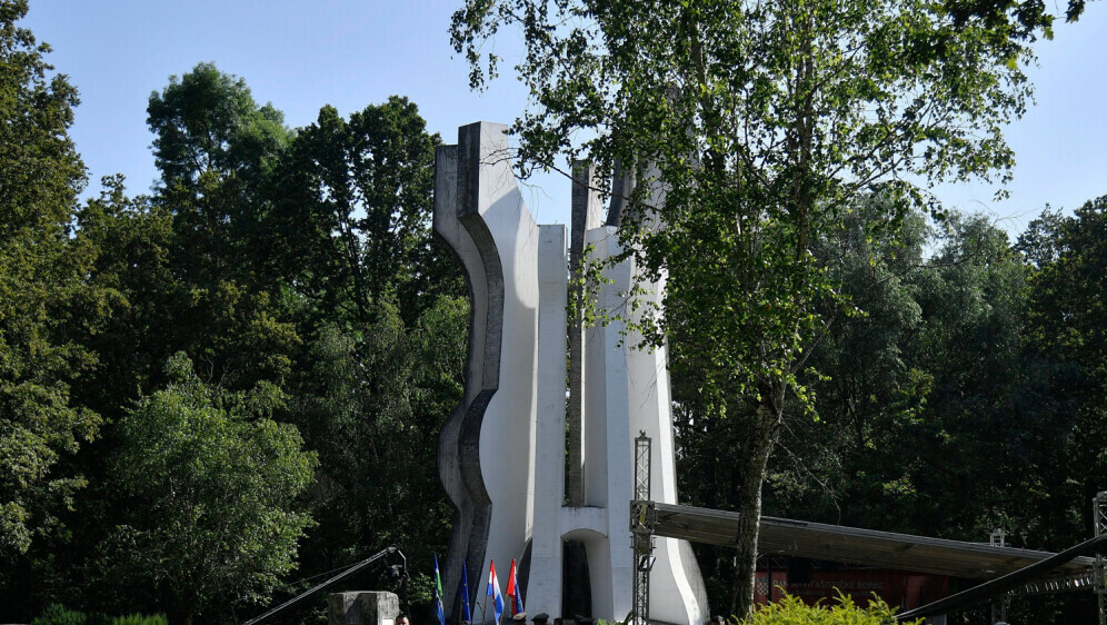 Spomenik u Brezovici