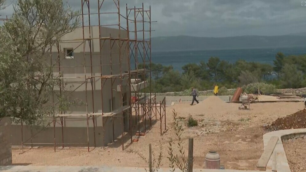 Šef HEP-a protuzakonito gradio kuću na Hvaru, ilustracija - 3