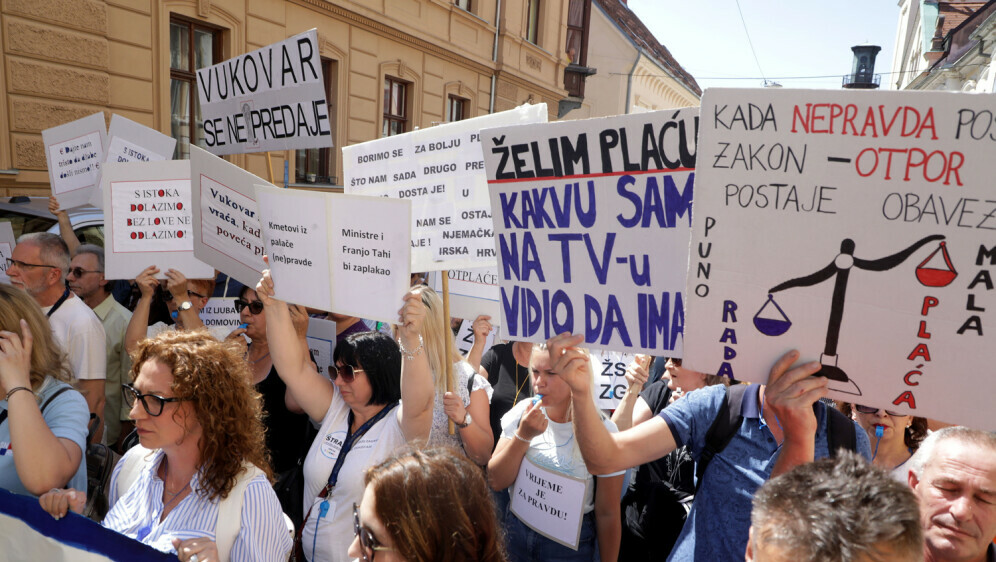 Prosvjed Sindikata državnih i lokalnih službenika i namještenika