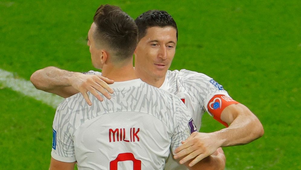 Arkadiusz Milik i Robert Lewandowski