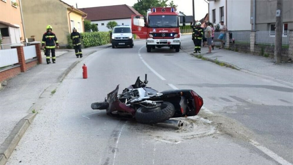 Očevid prometne nesreće u kojoj je sudjelovao motociklist
