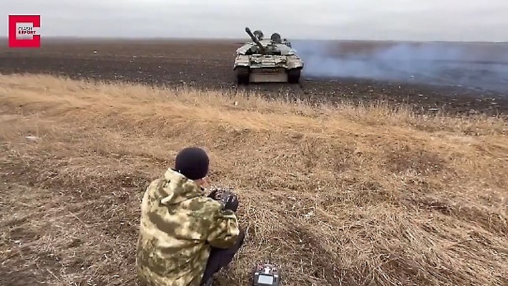 Modificirani ukrajinski T-72AMT FPV tenk