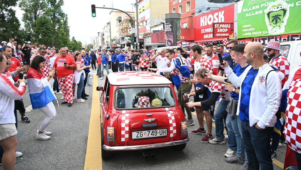 Navijački Mini Cooper u Hamburgu