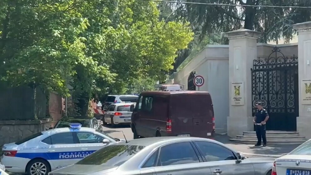 Policija ispred izraelskog veleposlanstva u Beogradu