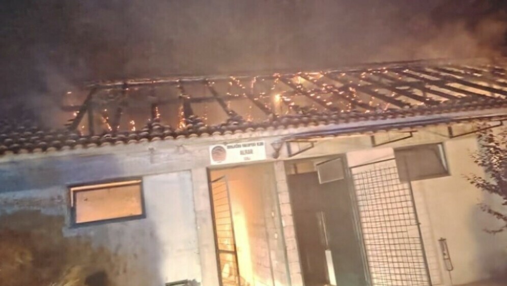 Požar u sinjskom hipodromu - 1