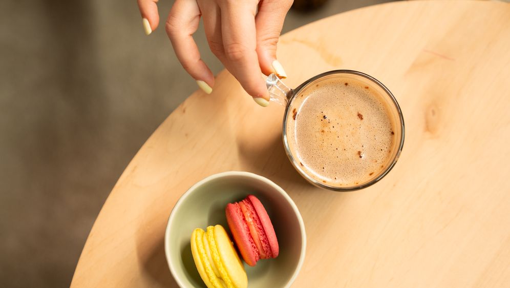 Jedna šalica, dva srca, bezbroj priča: O čemu najčešće razgovaramo uz kavu?