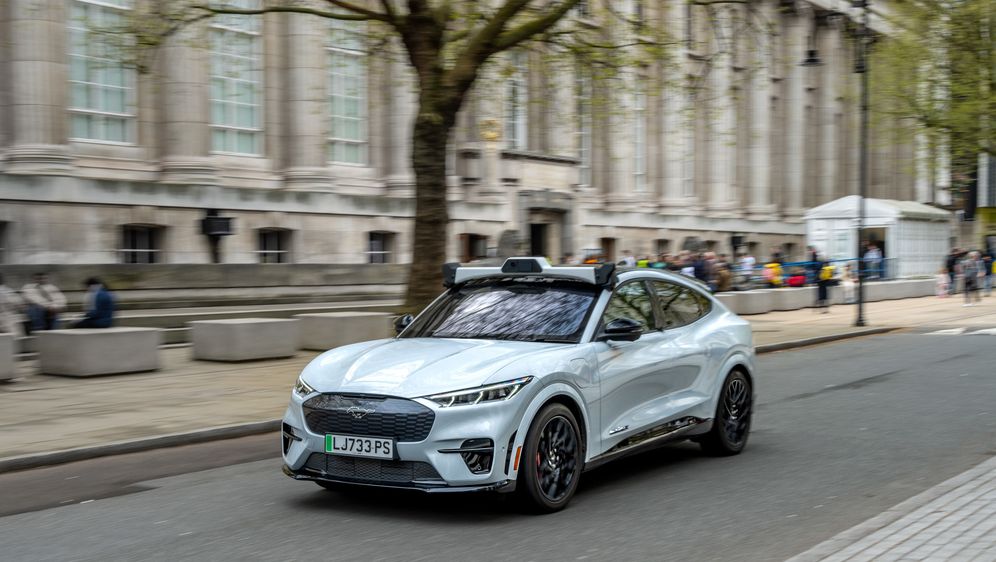 Wayveov autonomni automobil