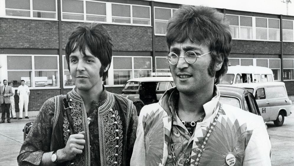 Paul McCartney, John Lennon
