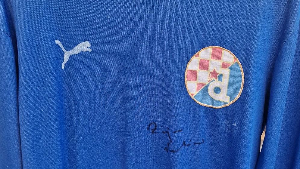 Zajecov potpisani dres iz 1982. godine