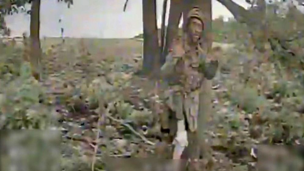 Ruski vojnik se predaje dronu