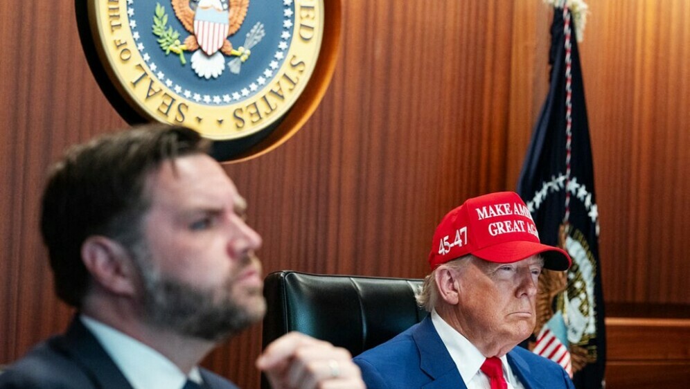 JD Vance i Donald Trump za vrijeme napada na Iran
