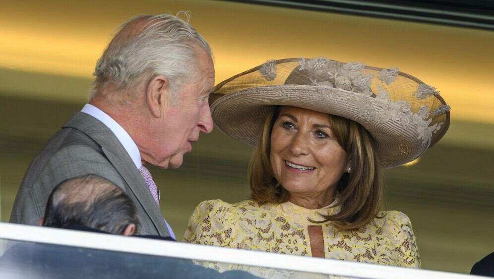 Carole Middleton - 12