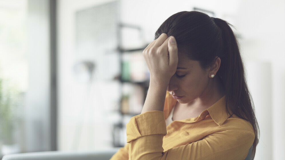 Kako se piše: brinuti ili brinuti se