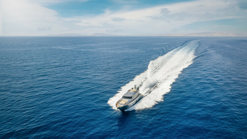 Kako se piše: iznajmiti ili unajmiti