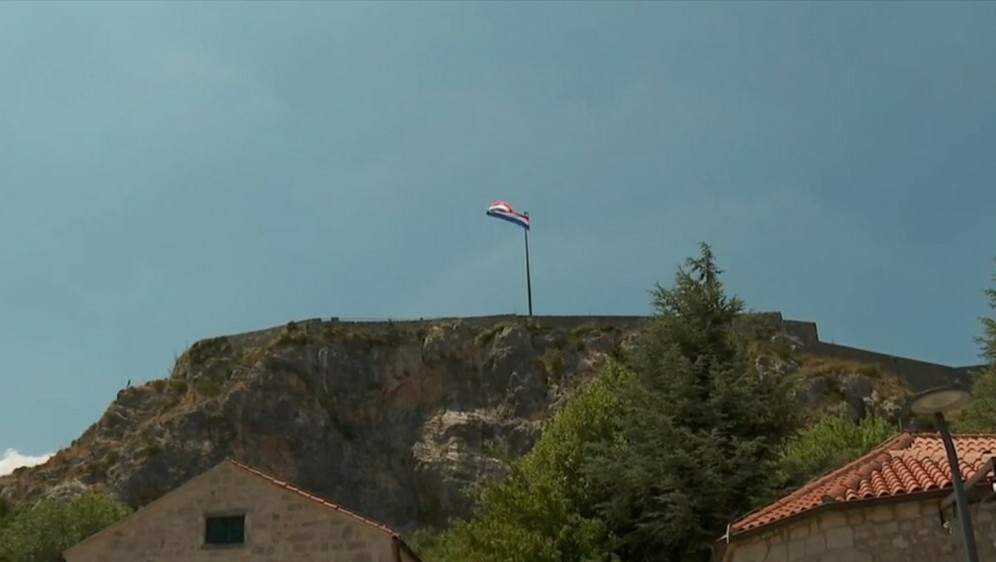 Policija traga za počiniteljem - 3