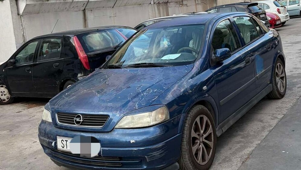 Poruka u autu