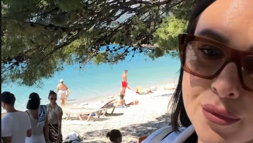 Ivana Nešić na plaži Punta rata