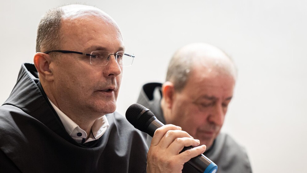 Fra Mario Knezović