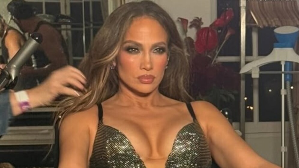 Jennifer Lopez - 5