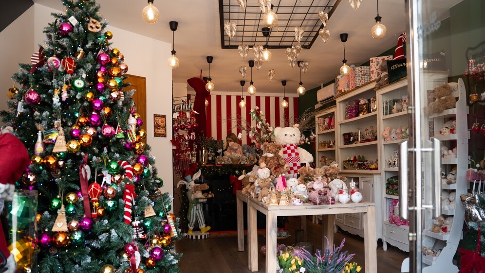 Winnie’s Christmas Shop