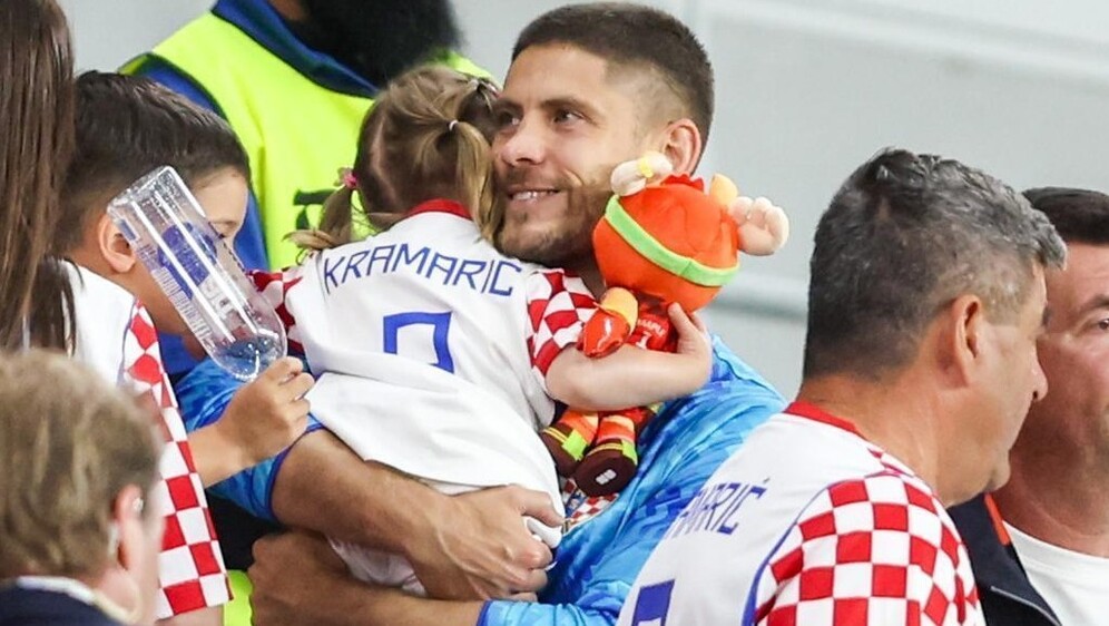 Vatreni s obitelji - 12