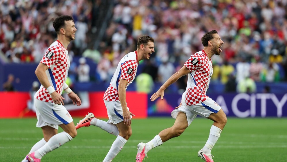 Vatreni slave gol Vlašića