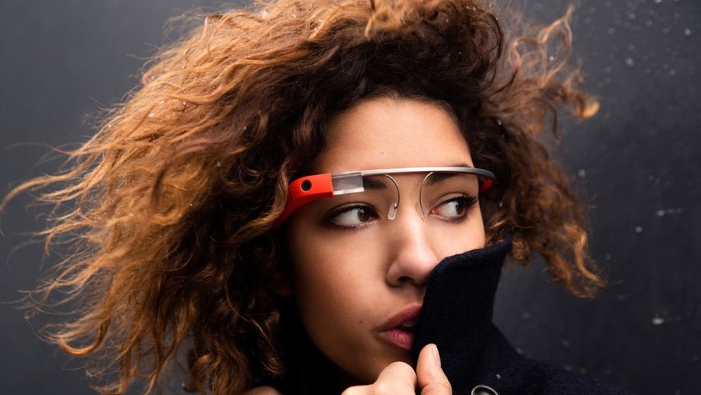 U kratkom pregledu predstavljene prve aplikacije za Google Glass: Path, Evernote, New York Times i Gmail