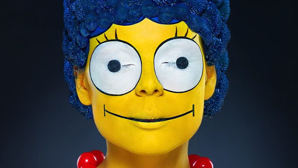 Ovo je Marge Simpson u realnom životu i izgleda fenomenalno