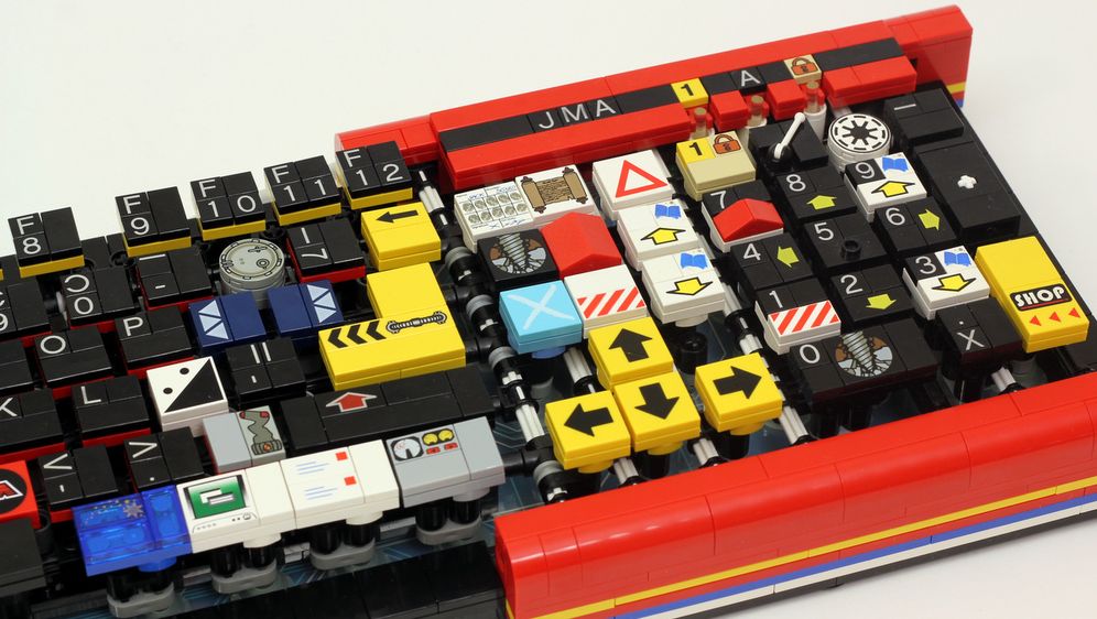 Ovo je tipkovnica izrađena od LEGO kockica i ako ste se pitali, da, radi!