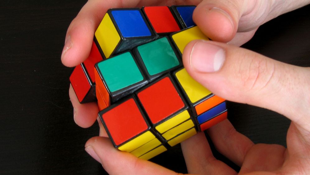 Pogledajte fascinantni svjetski rekord u slaganju Rubikove kocke
