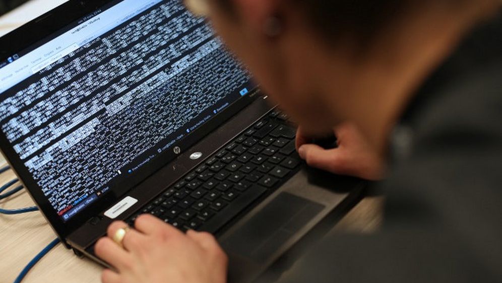 Savjeti stručnjaka: Evo kako sigurnije surfati internetom