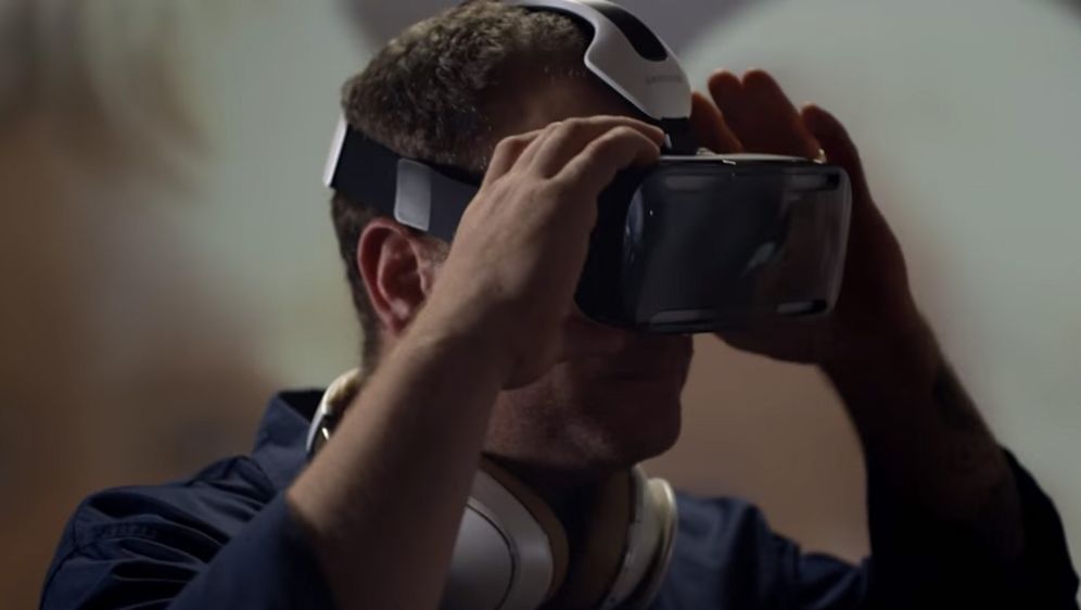 Otac pratio rođenje sina s 4000 kilometara udaljenosti zahvaljujući VR tehnologiji!