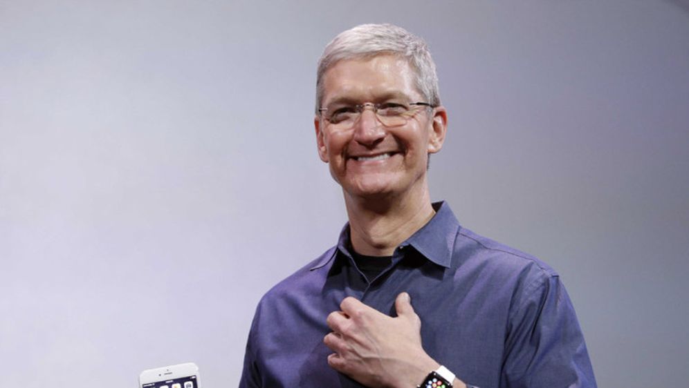 Apple Watch bit će dostupan van SAD-a u travnju, kaže Tim Cook