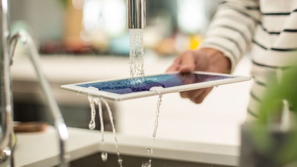 Snažan, tanak i vodootporan: Sony predstavio Xperia Z4 Tablet