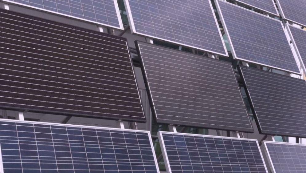 Solarni paneli (Screenshot: Informer)