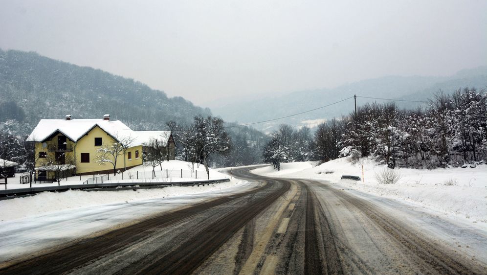 Zimski uvjeti na cestama (Foto: Pixell)