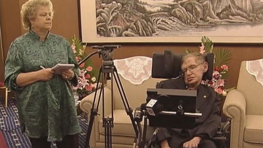 Stephen Hawking u razgovoru s kineskim novinarima (Foto: screenshot/Reuters)
